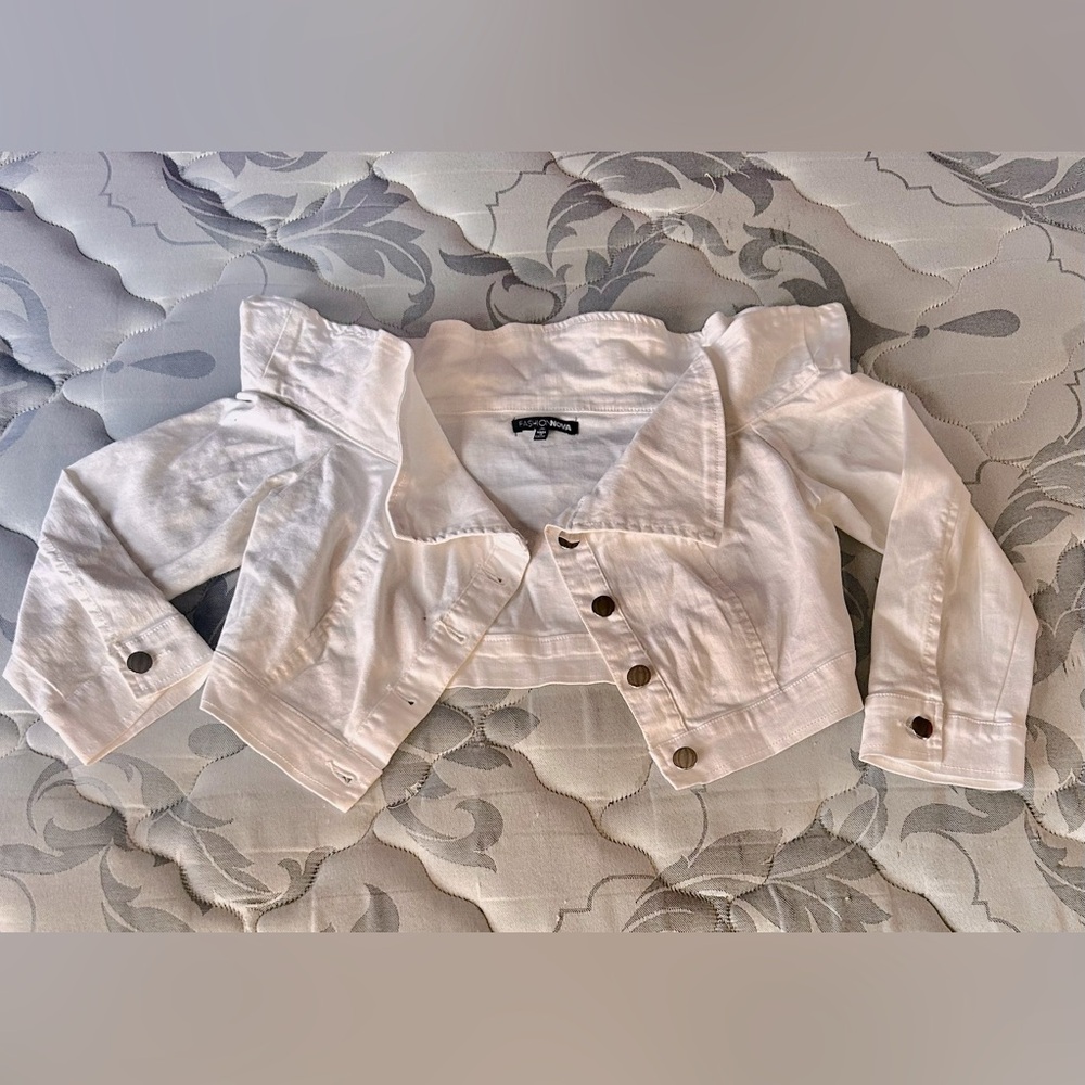Fashion Nova Cropped Solid Denim White Mini Jacket